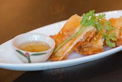 Chow Restaurant And Bar