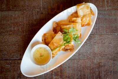 Chow Restaurant And Bar