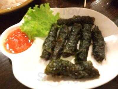 ร้านอาหาร แหนมเนืองลับแล