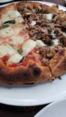 ร้านอาหารอิตาเลี่ยน ลากร็อตต้า