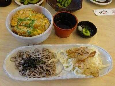 ร้านอาหารญี่ปุ่น วารากุ