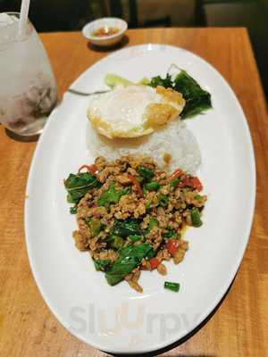 ก๋วยเตี๋ยวไก่แม่ศรีเรือน