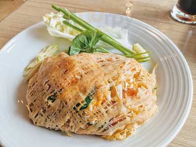 ก๋วยเตี๋ยวไก่แม่ศรีเรือน