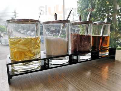 ก๋วยเตี๋ยวไก่แม่ศรีเรือน