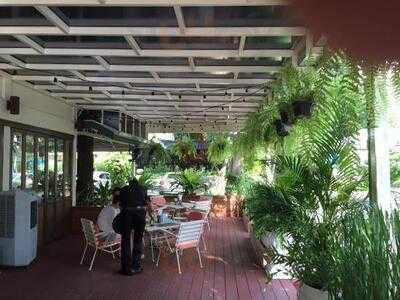 คาเฟ่เดม็อค