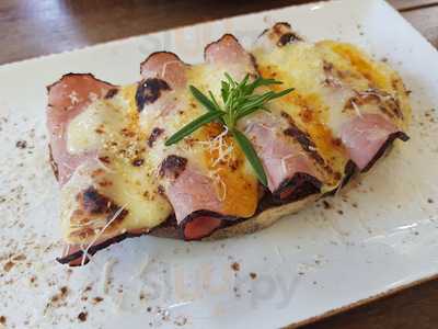 ร้านกาแฟ Tom & Team