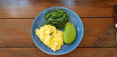 ร้านกาแฟ Tom & Team