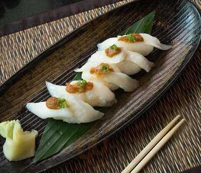 ห้องอาหารญี่ปุ่น ชินเซนซูชิบาร์