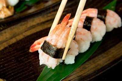 ห้องอาหารญี่ปุ่น ชินเซนซูชิบาร์