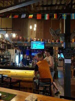 Zinc 101 Bar & Grill