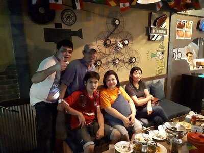 Zinc 101 Bar & Grill