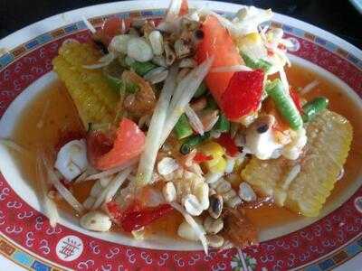 ส้มตำป้าสมบูรณ์