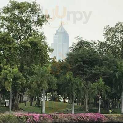 เลค แอนด์ พาร์ค