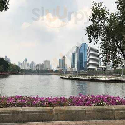 เลค แอนด์ พาร์ค