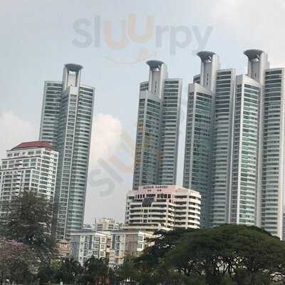 เลค แอนด์ พาร์ค