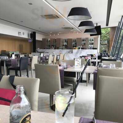 เลค แอนด์ พาร์ค