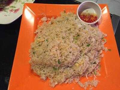 Bai Mai Ra Rerng Restaurant