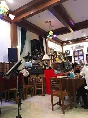 ร้านอาหาร บ้านใจรัก