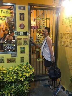 The 112 Phra Athit Cafe & Eatery