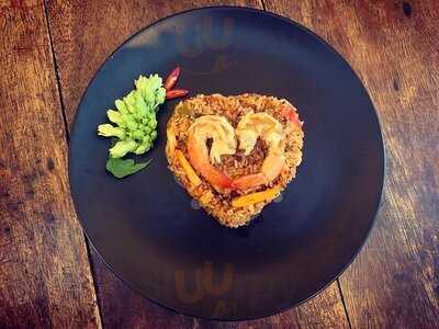 The 112 Phra Athit Cafe & Eatery