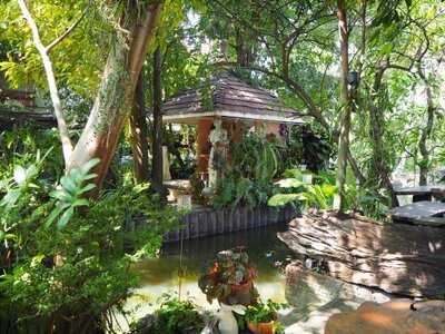 ไนน์ คาเฟ่