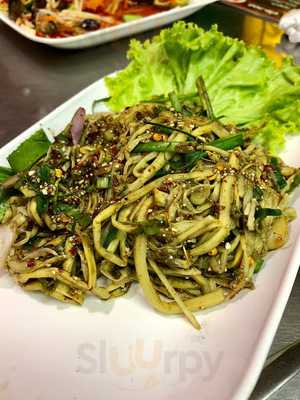 จุ่มแซ่บพระราม 9 โคขุนโพนยางคำ