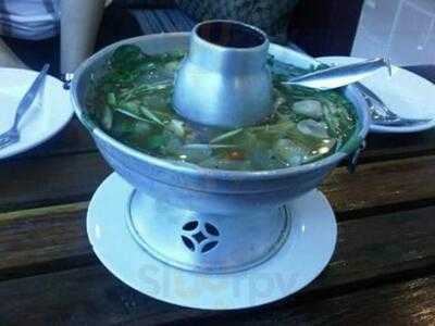 ร้านอาหาร แพอิงน้ำ