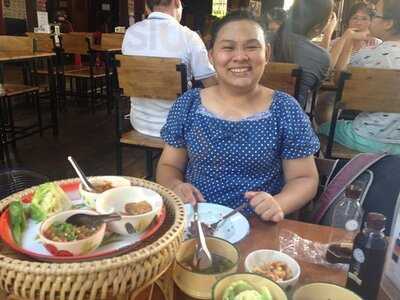 กาดมั่ว คั่วเมือง