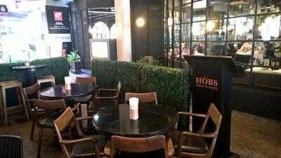 Hobs Away La Villa Aree