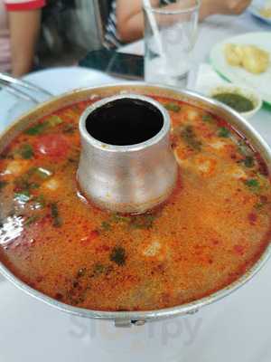 อภิชาติซีฟู้ด