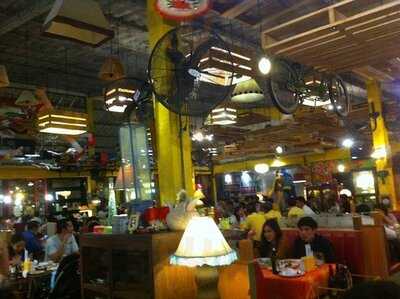 โอยั๊วะการ์เด้นแอนด์เรสเตอรองท์