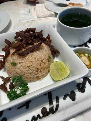 ร้าน เกรฮาวด์ คาเฟ่ สาขา มาร์เก็ต เพลส นางลิ้นจี่