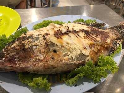 หน่อย ซีฟู๊ด