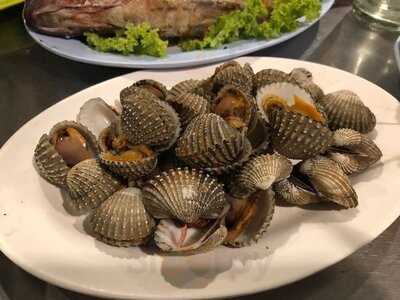 หน่อย ซีฟู๊ด