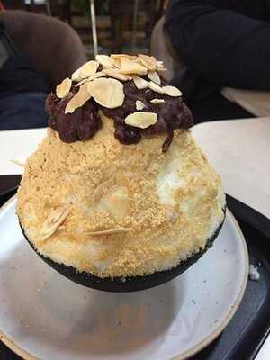 บอททอมส์ อัพ สาขา เซ็นทรัลเฟสติวัล อีสต์วิลล์