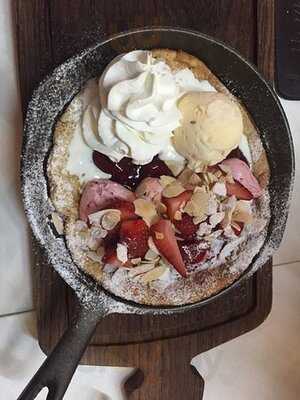 บอททอมส์ อัพ สาขา เซ็นทรัลเฟสติวัล อีสต์วิลล์