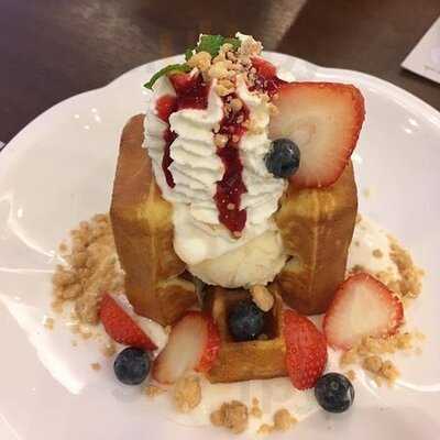 บอททอมส์ อัพ สาขา เซ็นทรัลเฟสติวัล อีสต์วิลล์