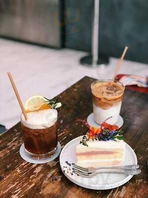 เอกมัย มัคคิอาโต้