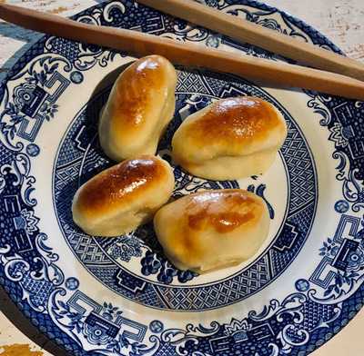 ขนมเปี๊ยะหมู