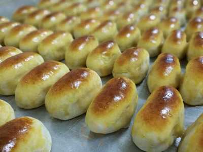 ขนมเปี๊ยะหมู