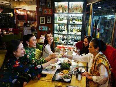 เดอะ รอว์ บาร์ เอราวัณ