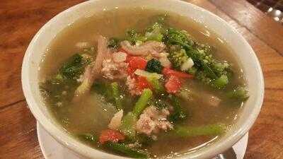 ร้านอาหาร ฮ้านจาวเหนือ