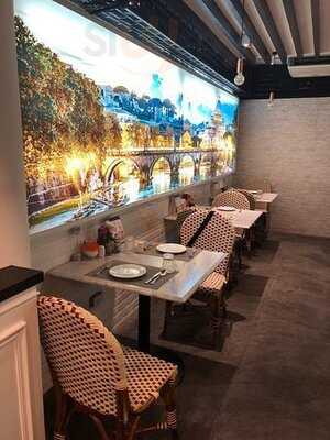 พิซซ่า คิง สาขา สุขุมวิท 49