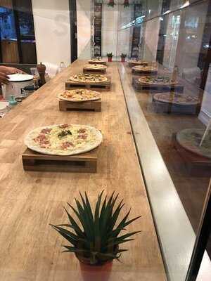 พิซซ่า คิง สาขา สุขุมวิท 49