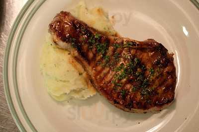 The Artwins Restaurant And Bar