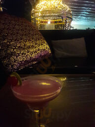 Monde Sky Bar Bistro Restaurant