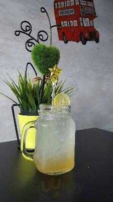 ทูมูน คาเฟ่