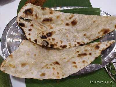 ศรี อนันต บวัน กรุงเทพ