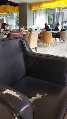 Au Bon Pain Zuellig House