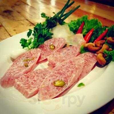 ปลาวาฬ บุฟเฟ่ต์ ซีฟู้ด ทะเลเผา